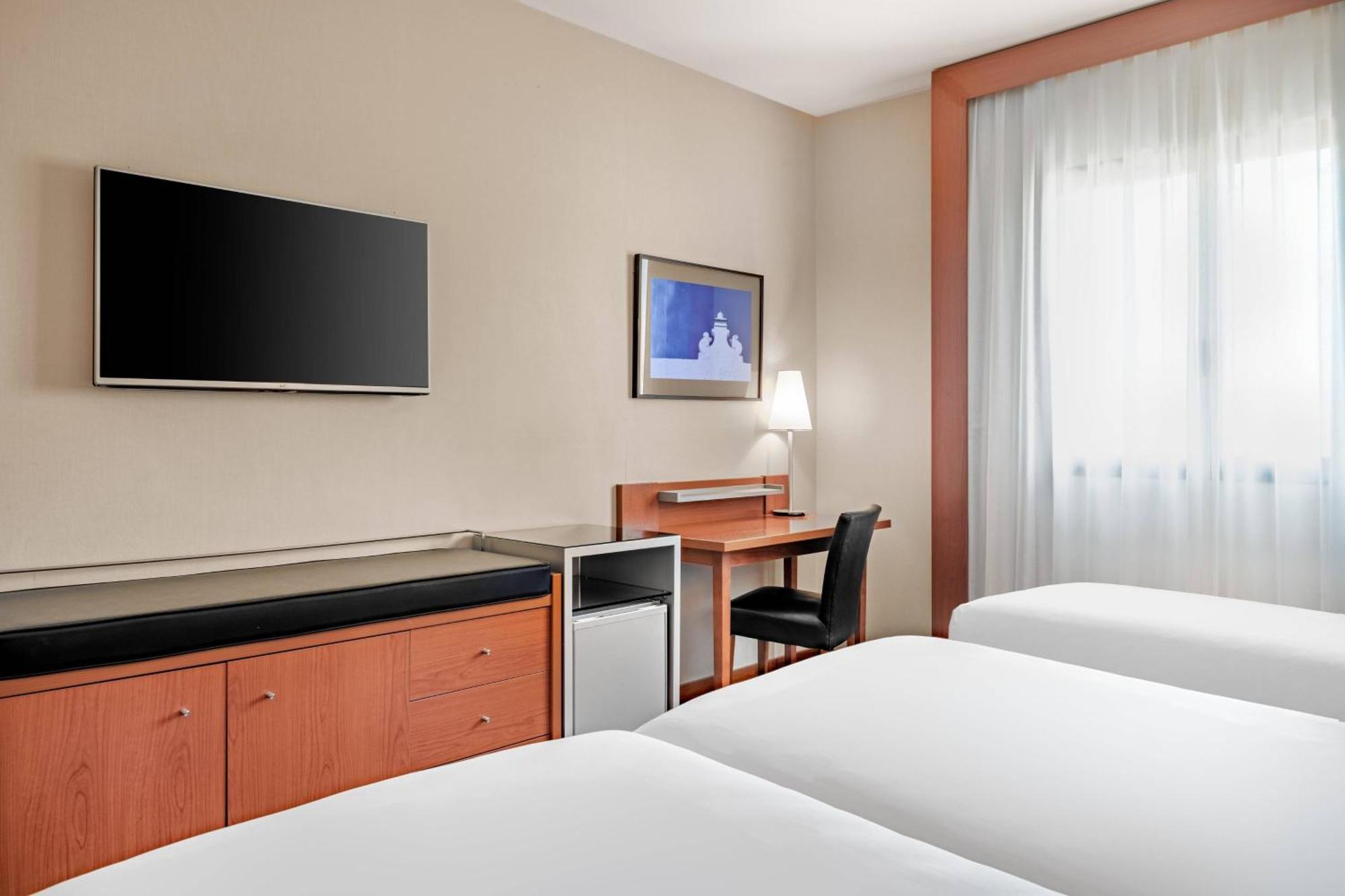 Ac Hotel Badajoz By Marriott Exterior photo