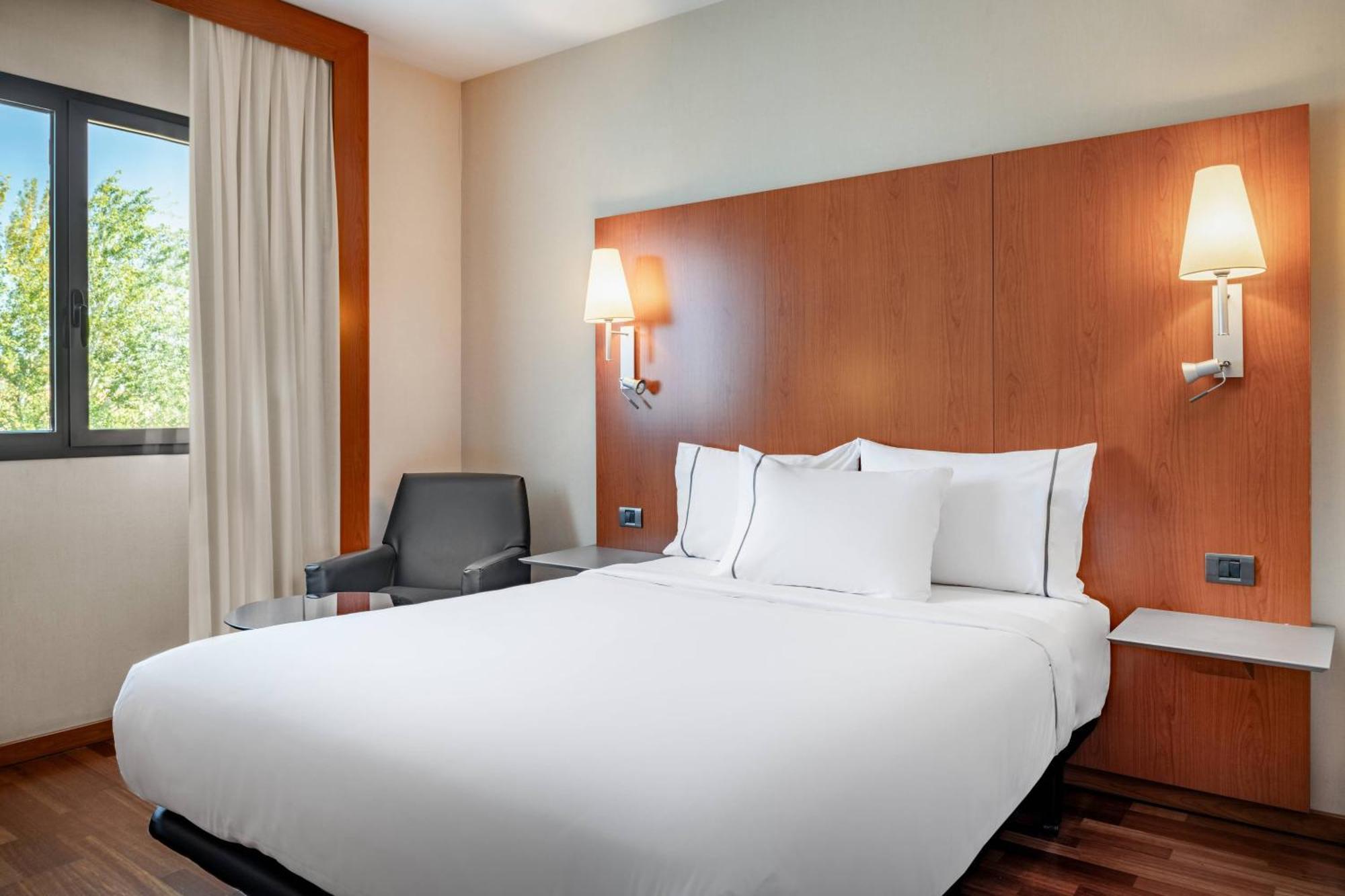 Ac Hotel Badajoz By Marriott Exterior photo